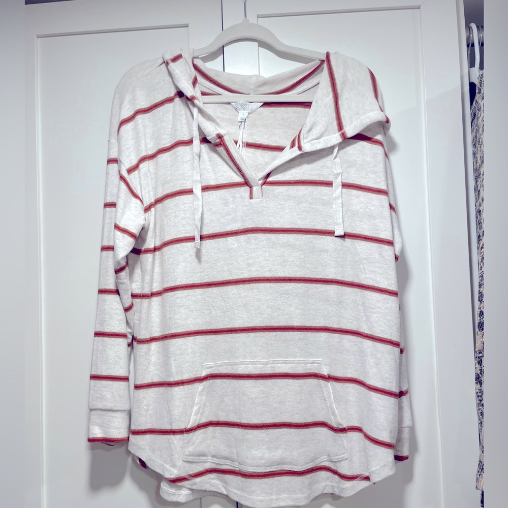 *NEW WITH TAGS* striped hooded pull over!